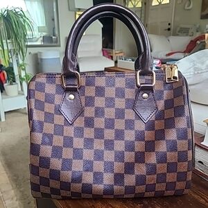 Speedy Bandoliere checkered like an LV
